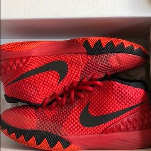 Kyrie 1